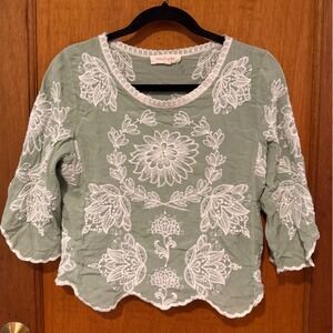 Solitaire Embroidered Top Floral Peasant Blouse 3/4 Sleeve Sage Green S